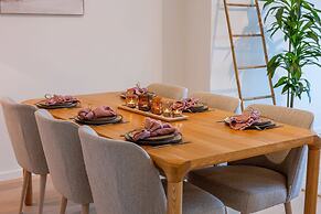 Luminous Family Apartment With Magnificent View