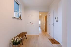 Luminous Family Apartment With Magnificent View