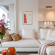 Luminous Family Apartment With Magnificent View