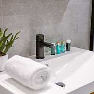 Luminous Family Apartment With Magnificent View