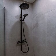 Luminous Family Apartment With Magnificent View