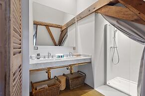 Beautiful and Authentic Penthouse in Bruges Center