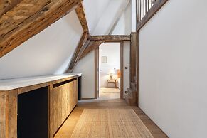 Beautiful and Authentic Penthouse in Bruges Center