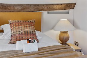 Beautiful and Authentic Penthouse in Bruges Center