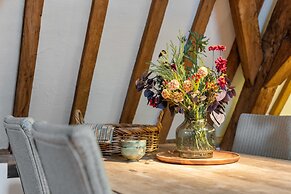 Beautiful and Authentic Penthouse in Bruges Center