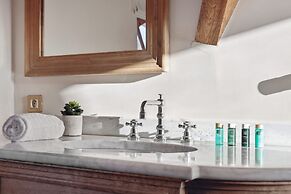 Beautiful and Authentic Penthouse in Bruges Center