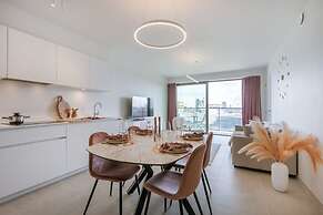 Apartment With Lateral sea View and Harbor View