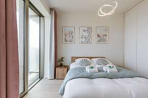 Apartment With Lateral sea View and Harbor View