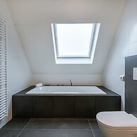 Luxurious Apartment With Parking