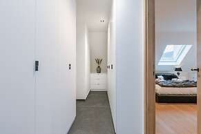 Luxurious Apartment With Parking