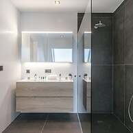 Luxurious Apartment With Parking