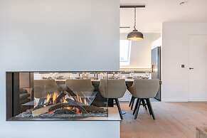 Luxurious Apartment With Parking