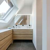 Luxurious Apartment With Parking