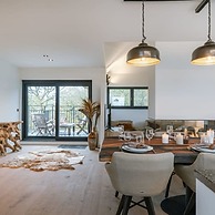 Luxurious Apartment With Parking