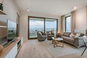 Apartment With Fantastic View Terrace and Parking