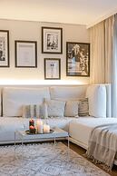 Modern Apartment With Terraces and Parking