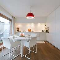 Modern Apartment With Terraces and Parking