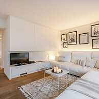 Modern Apartment With Terraces and Parking