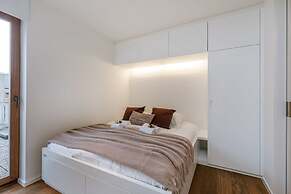 Modern Apartment With Terraces and Parking