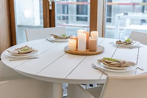 Modern Apartment With Terraces and Parking