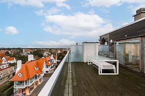 Modern Apartment With Terraces and Parking