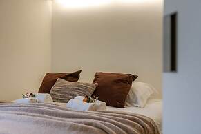 Modern Apartment With Terraces and Parking