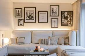 Modern Apartment With Terraces and Parking