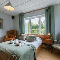 Charming House With Terrace