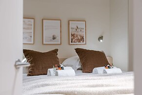 Luxurious two Bedroom With Lateral Seaview