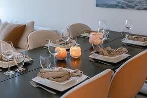 Luxurious two Bedroom With Lateral Seaview