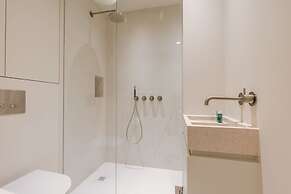 Luxurious two Bedroom With Lateral Seaview