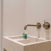 Luxurious two Bedroom With Lateral Seaview