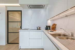 Pleasant Apartment With Frontal sea View