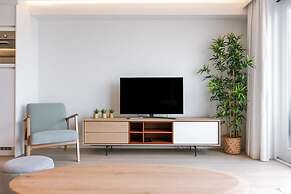 Pleasant Apartment With Frontal sea View