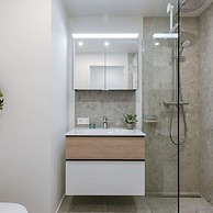 Pleasant Apartment With Frontal sea View