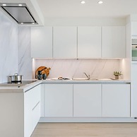 Pleasant Apartment With Frontal sea View