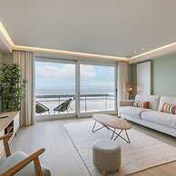 Pleasant Apartment With Frontal sea View