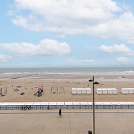 Pleasant Apartment With Frontal sea View