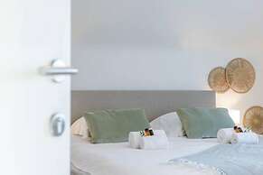 Spacious House With Garden for Family and Friends