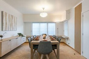 Spacious House With Garden for Family and Friends