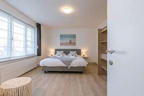 Spacious House With Garden for Family and Friends