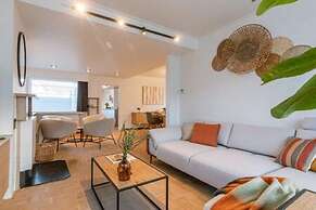 Spacious House With Garden for Family and Friends