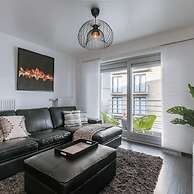 Modern Apartment Near the Beach