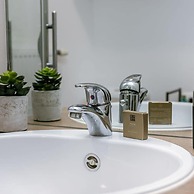 Modern Apartment Near the Beach