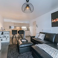 Modern Apartment Near the Beach