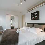 Modern Apartment Near the Beach