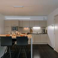 Modern Apartment Near the Beach