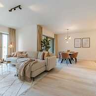 Apartment With Terrace Close to the sea