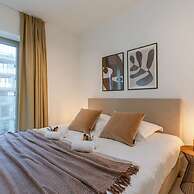 Apartment With Terrace Close to the sea