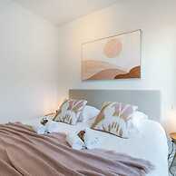 Apartment With Terrace Close to the sea